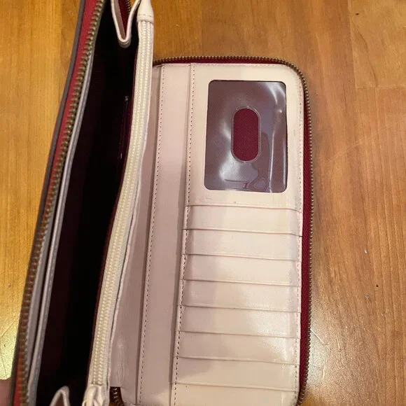 Red Wallet - Picture 4 of 4